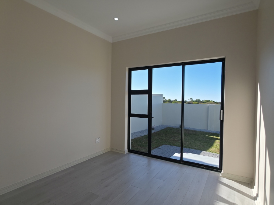 4 Bedroom Property for Sale in Fountains Estate Eastern Cape